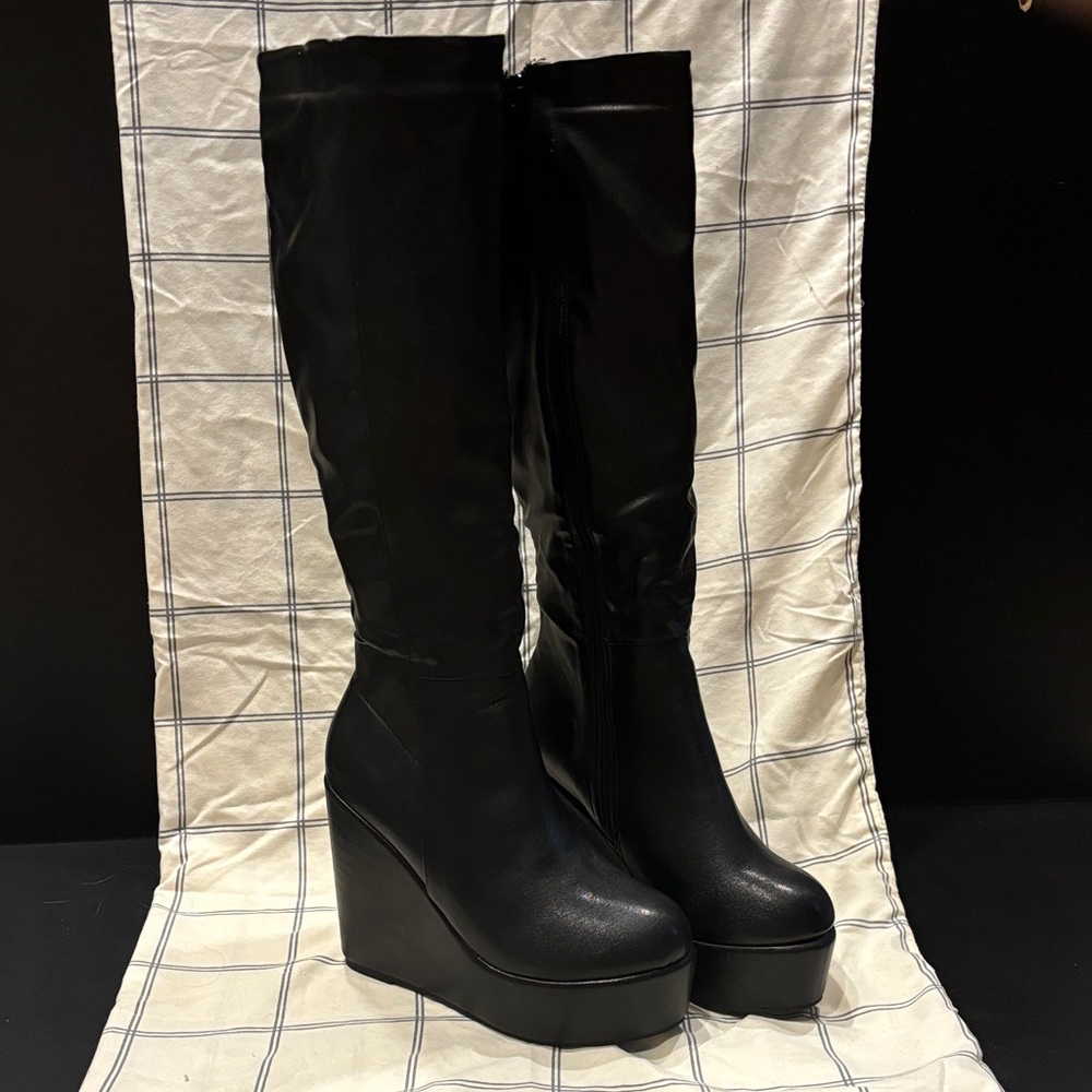 Knew High Wedge Boots